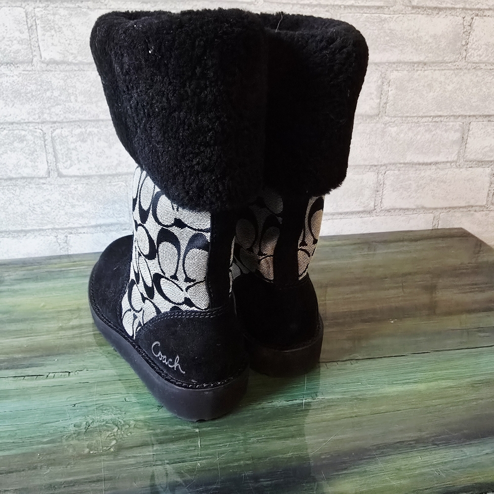 Coach‎ Signature Boot - Picture 5 of 9